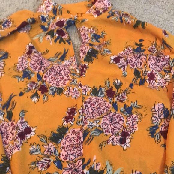 ⚡️FINAL PRICE⚡️ Live 4 Truth Flower Boho Top - Picture 12 of 15